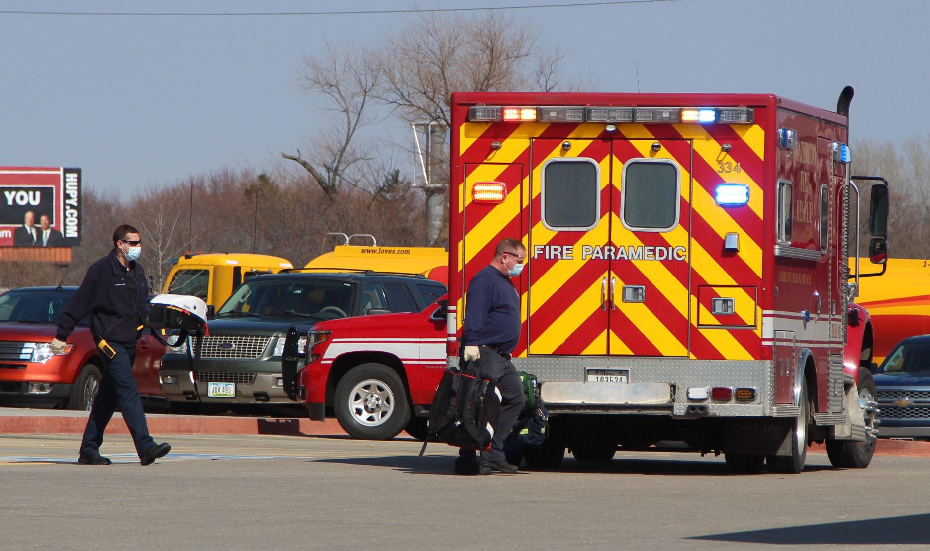 040120jr-paramedic-precautions-4